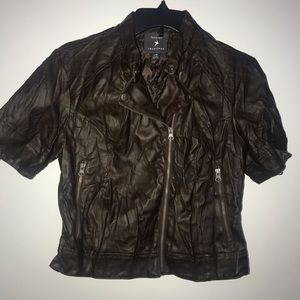 Short sleeve crinkle faux leather jacket